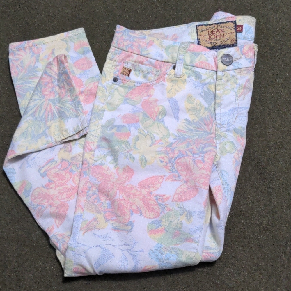 Dear John Pastel Floral Skinny Leg Capris Size 26